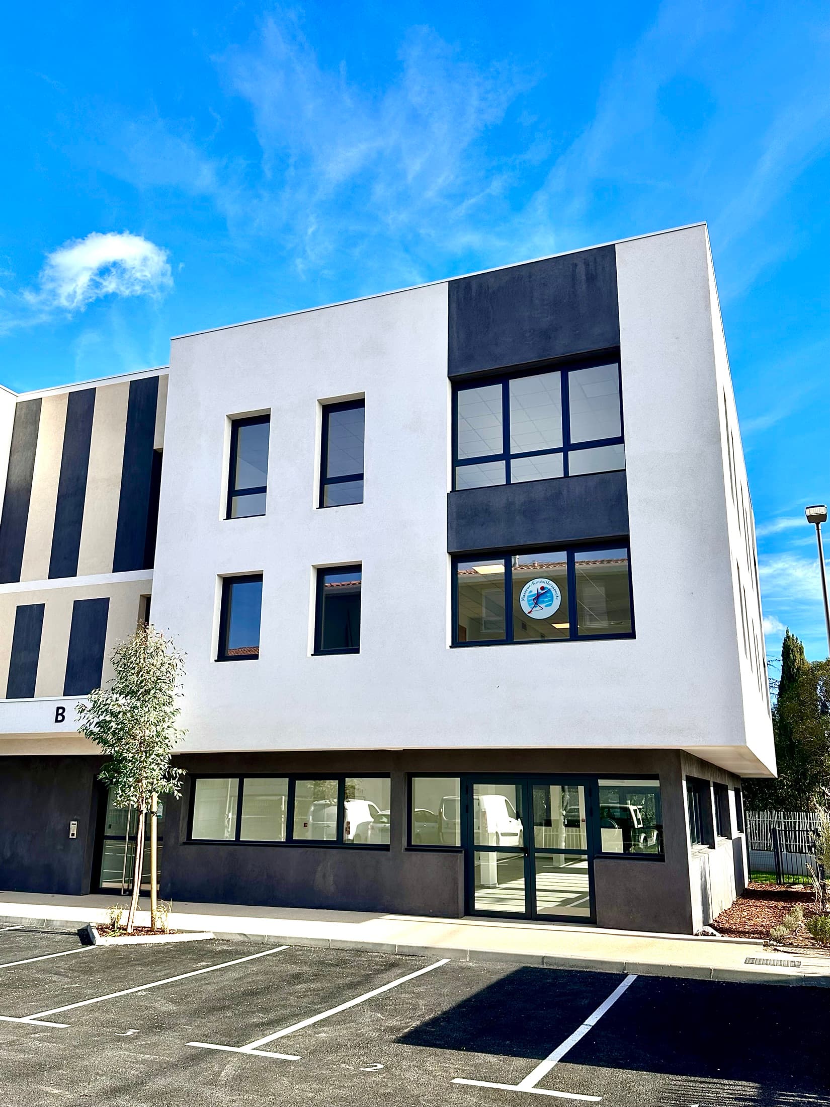 Façade du bâtiment de Napollon Santé à Aubagne